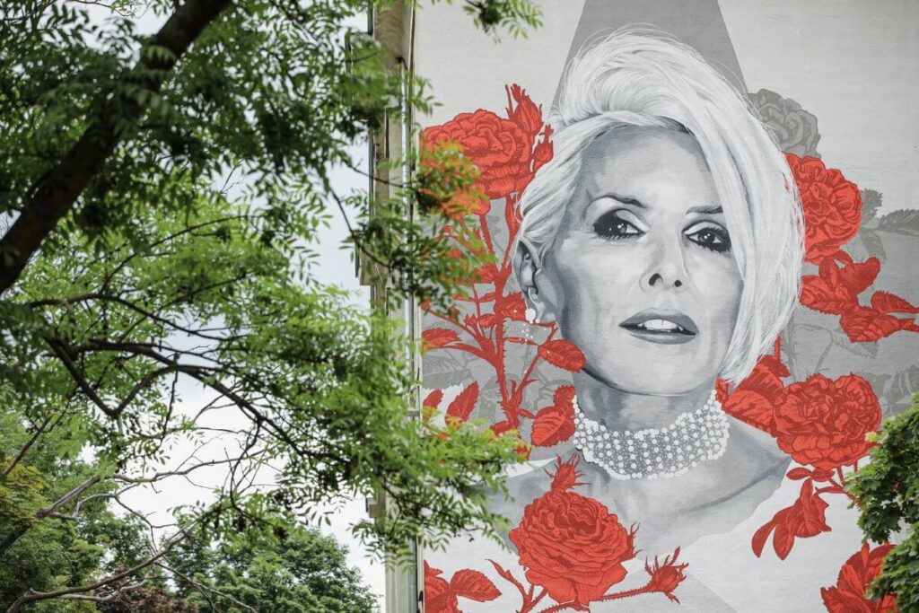 Murale w Warszawie - mural Kory