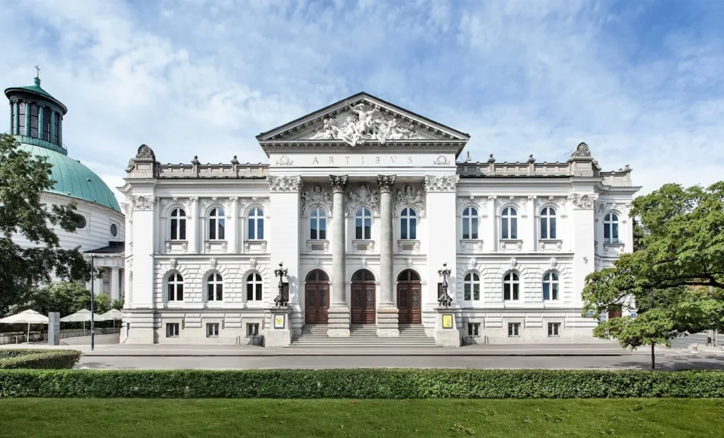 Darmowe galerie i wystawy w Warszawie