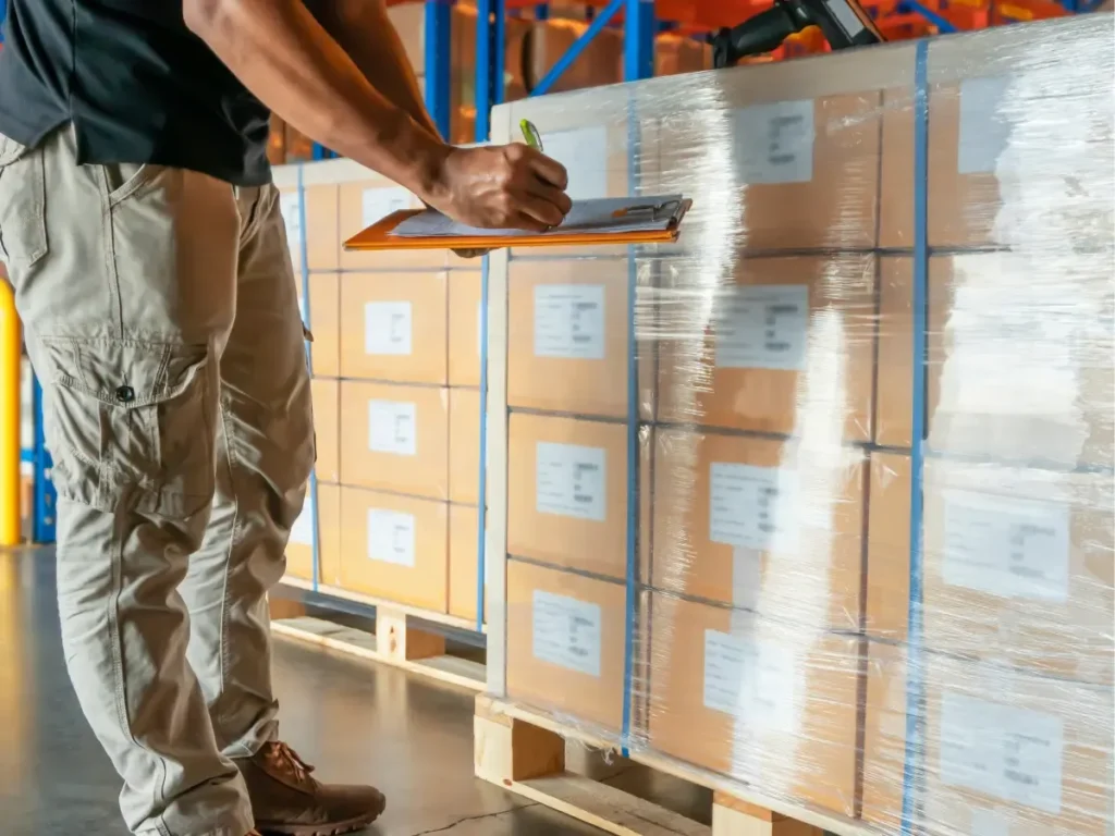 Odprawa celna – dokumenty, procedury i usługi celne krok po kroku Usługi celne